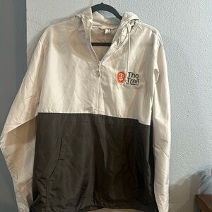 Chamarra para la lluvia.  No texto, no email